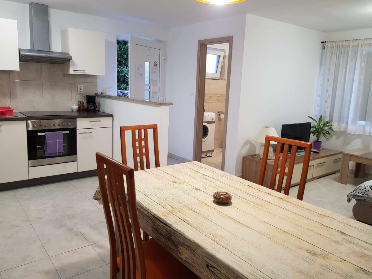 Apartment Natali Brseč Екстериор снимка