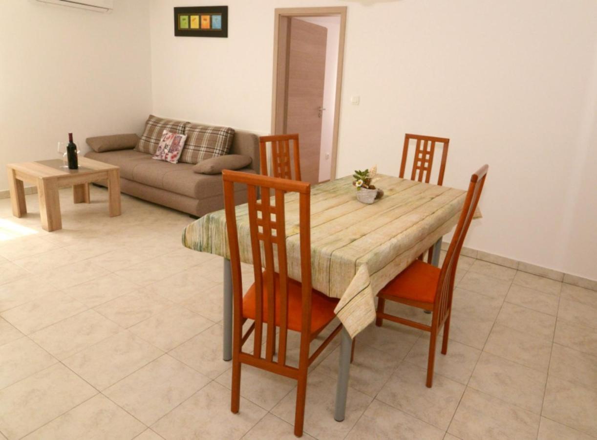 Apartment Natali Brseč Екстериор снимка